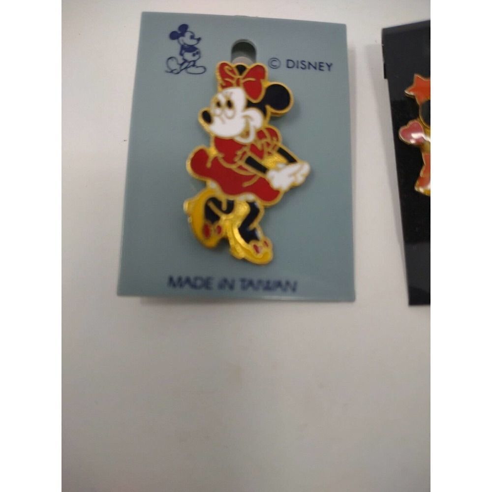 Mickey And Minnie Lapel Pins Vintage Disney Mickey with Moon/Stars Minnie Posing - Picture 4 of 5